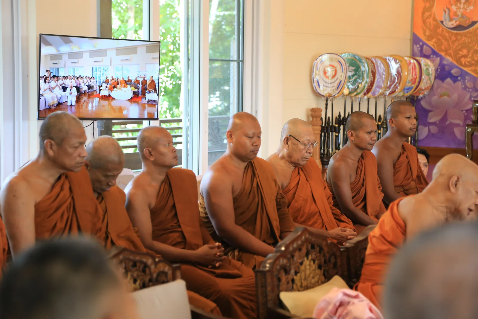 ประมวลภาพบรรยากาศ พิธีสรงน้ำท่านพระอาจารย์ในงานมุทิตาสักการะอายุวัฒนมงคล ๕๖ ปี
