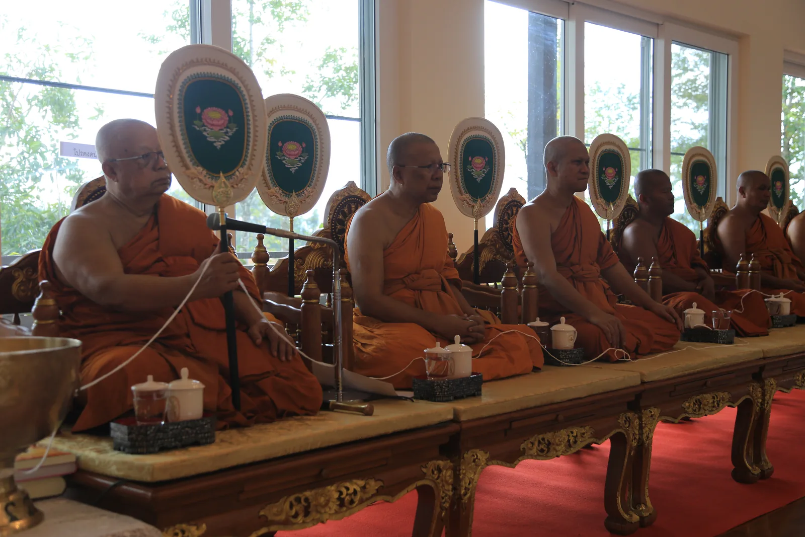 ประมวลภาพบรรยากาศ พิธีสรงน้ำท่านพระอาจารย์ในงานมุทิตาสักการะอายุวัฒนมงคล ๕๖ ปี