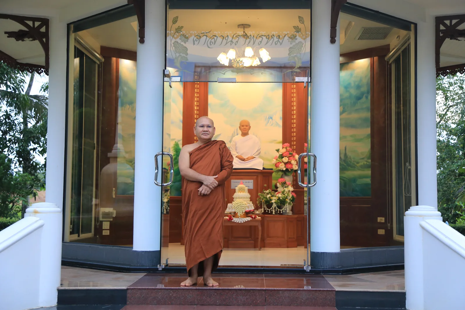 ประมวลภาพบรรยากาศ พิธีสรงน้ำท่านพระอาจารย์ในงานมุทิตาสักการะอายุวัฒนมงคล ๕๖ ปี