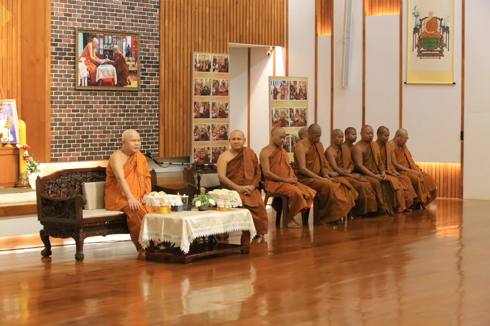 ประมวลภาพบรรยากาศ พิธีสรงน้ำท่านพระอาจารย์ในงานมุทิตาสักการะอายุวัฒนมงคล ๕๖ ปี