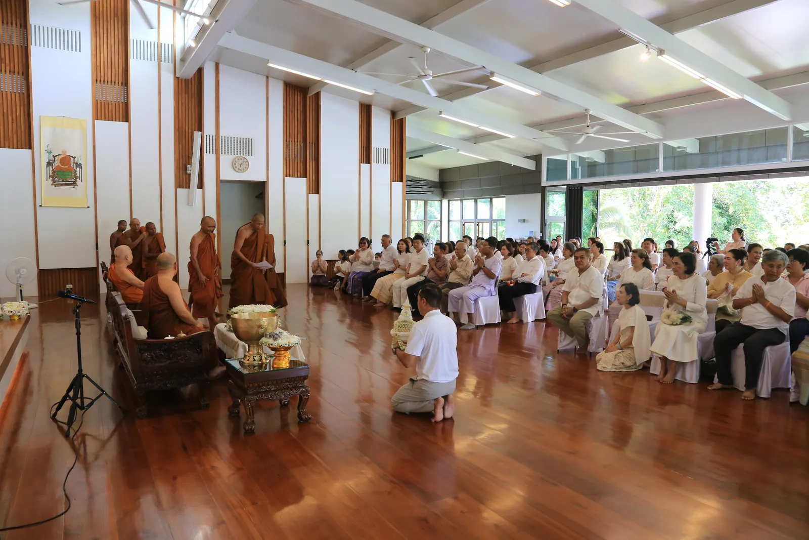 ประมวลภาพบรรยากาศ พิธีสรงน้ำท่านพระอาจารย์ในงานมุทิตาสักการะอายุวัฒนมงคล ๕๖ ปี