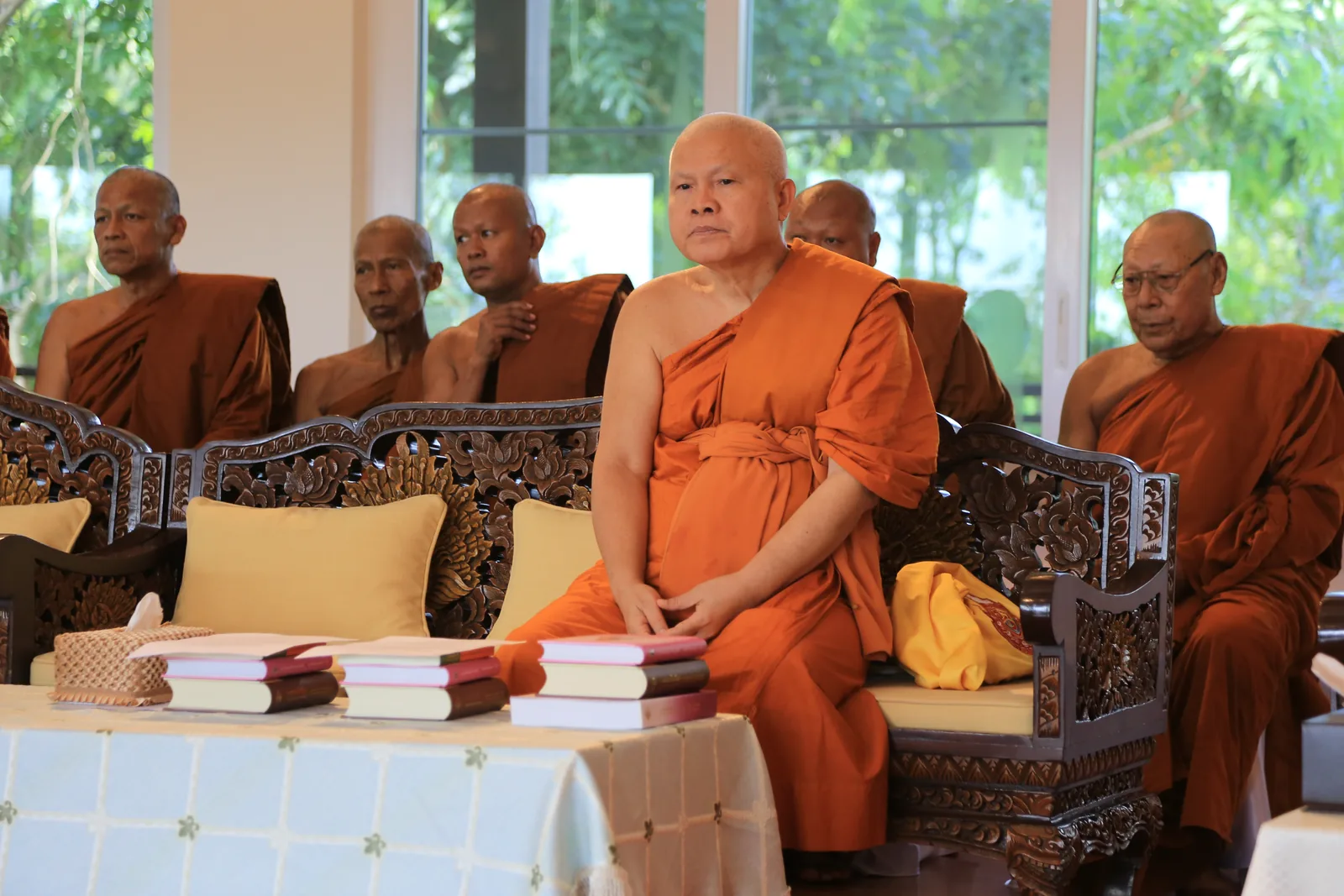 ประมวลภาพบรรยากาศ พิธีสรงน้ำท่านพระอาจารย์ในงานมุทิตาสักการะอายุวัฒนมงคล ๕๖ ปี