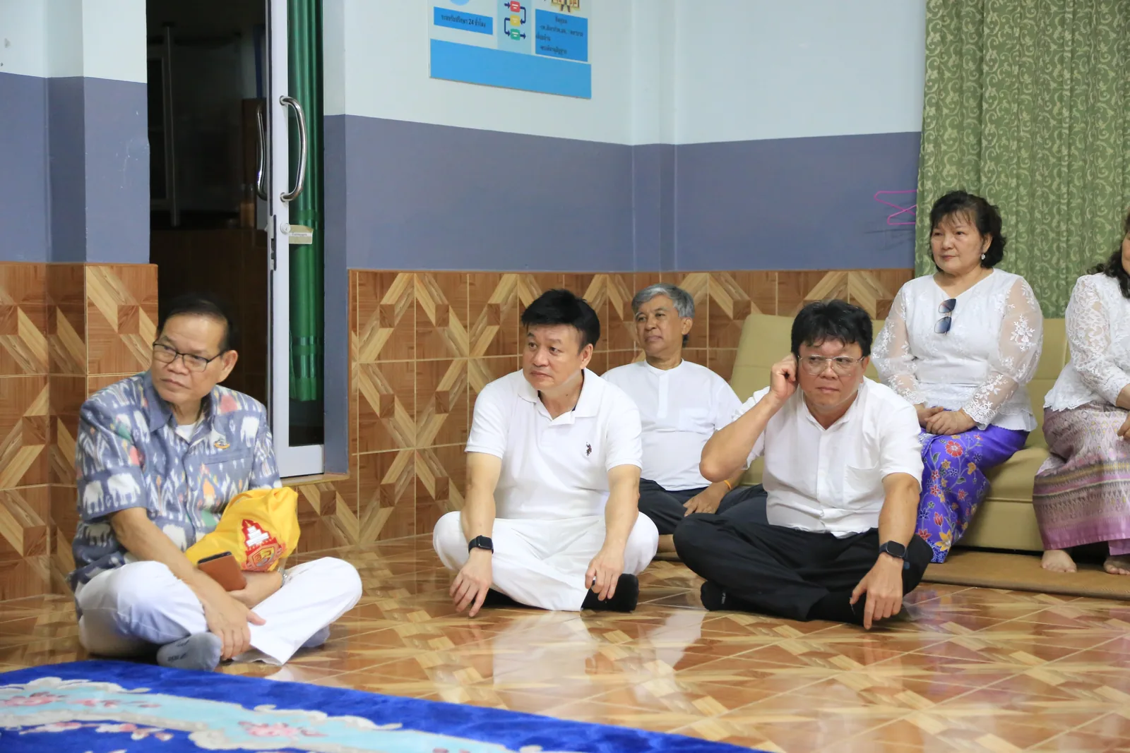 ประมวลภาพบรรยากาศ พิธีสรงน้ำท่านพระอาจารย์ในงานมุทิตาสักการะอายุวัฒนมงคล ๕๖ ปี