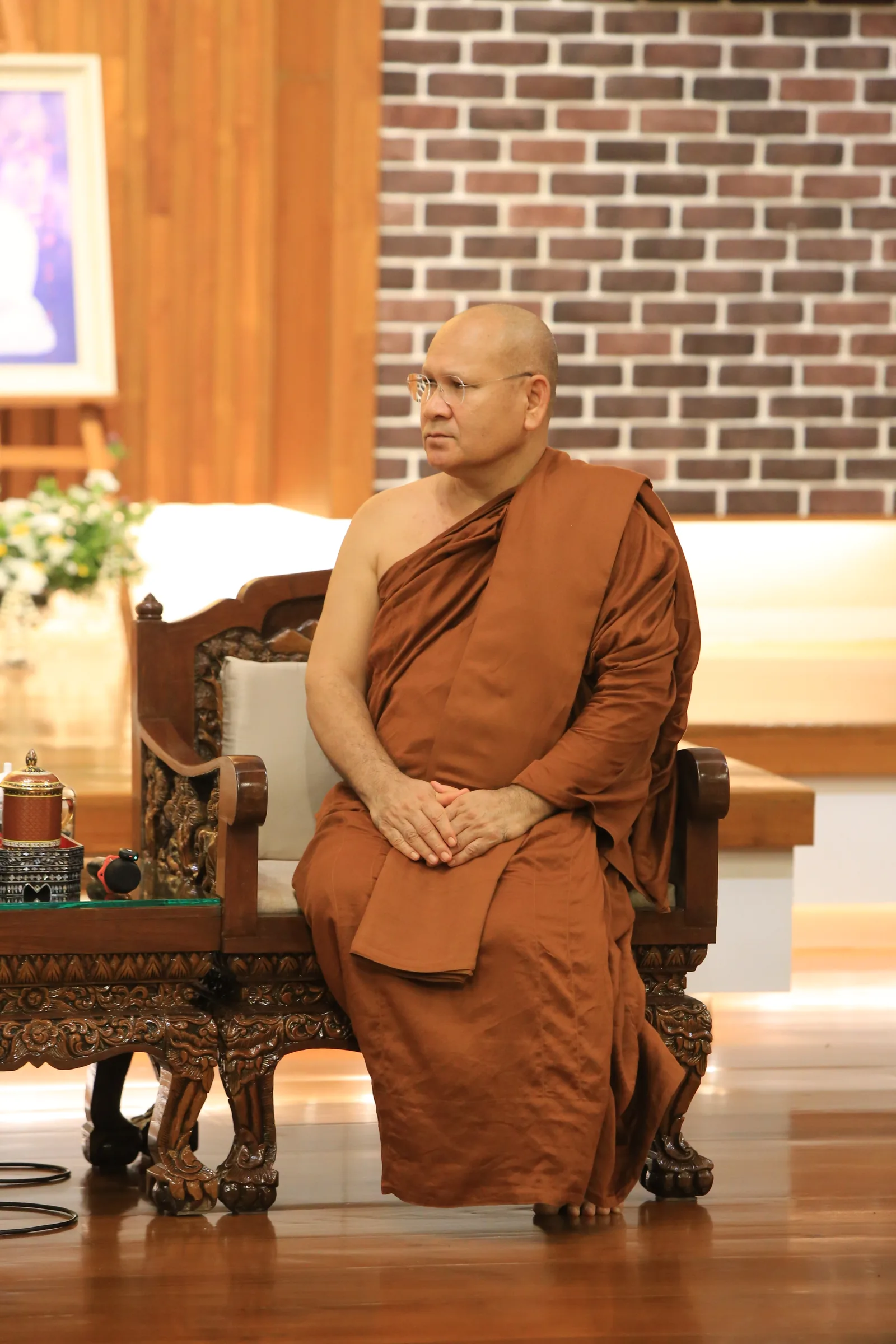 ประมวลภาพบรรยากาศ พิธีสรงน้ำท่านพระอาจารย์ในงานมุทิตาสักการะอายุวัฒนมงคล ๕๖ ปี