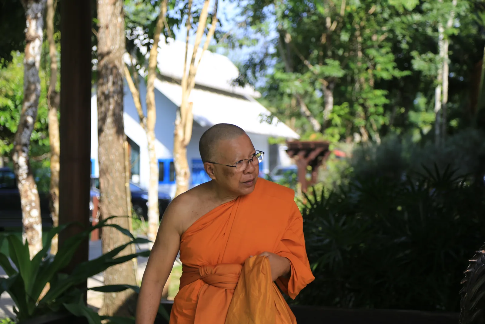 ประมวลภาพบรรยากาศ พิธีสรงน้ำท่านพระอาจารย์ในงานมุทิตาสักการะอายุวัฒนมงคล ๕๖ ปี